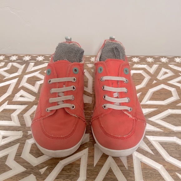 🌟 Vionic Arch Support Sneakers - Picture 8 of 8